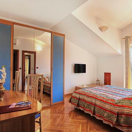 Villa Sveta Eufemija - Bed And Breakfast Ровинь Экстерьер фото