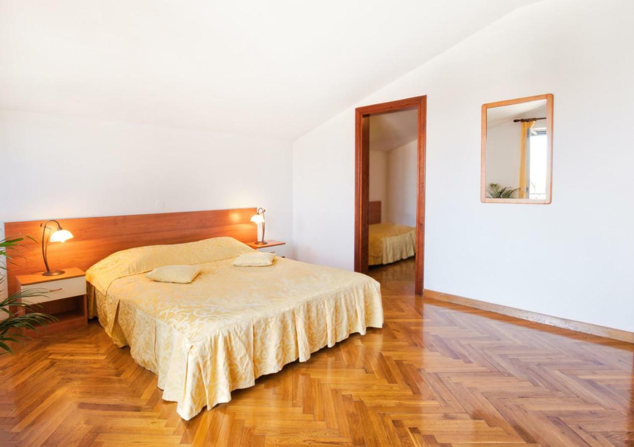 Villa Sveta Eufemija - Bed And Breakfast Ровинь Экстерьер фото